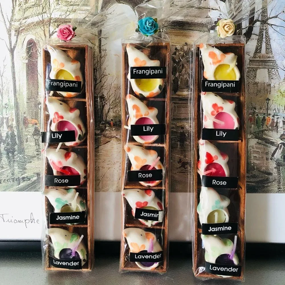 NWOT: Mini Ceramic Elephant Candle Set‎